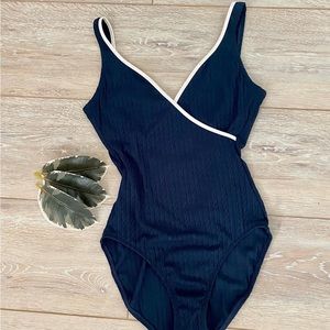 Beautiful Vintage Navy Blue & White Nautica One Piece Swimsuit